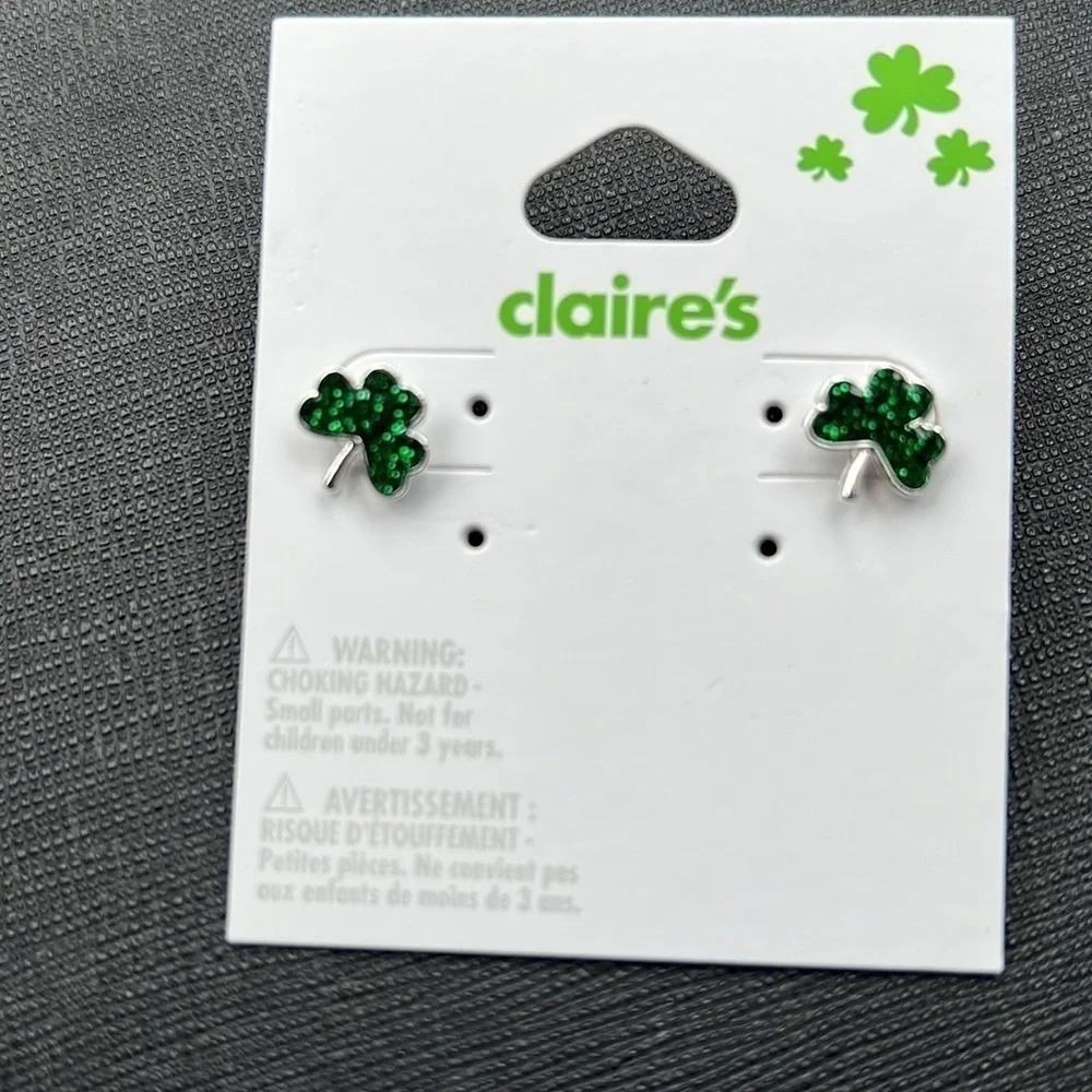 Claire’s clover post earrings